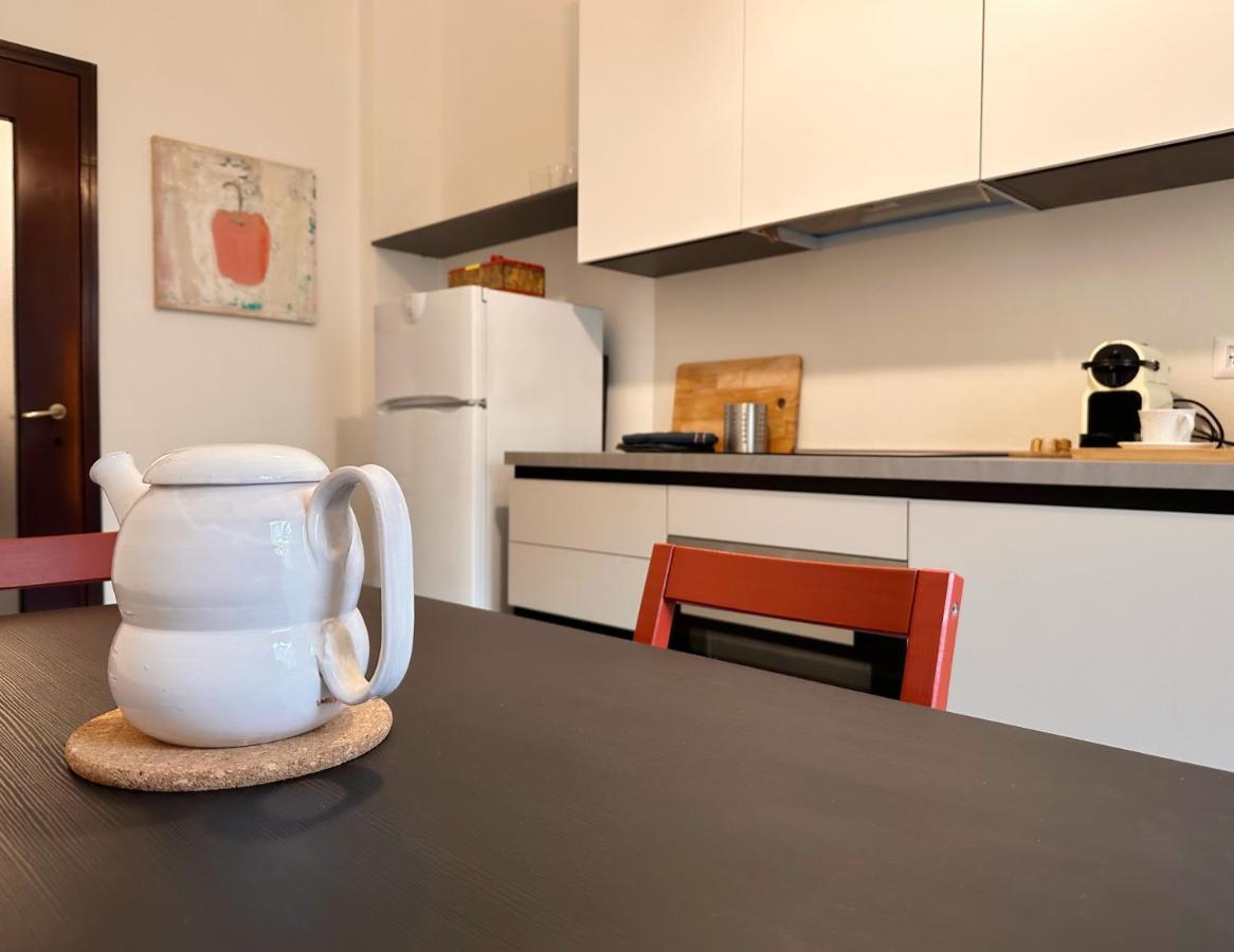 Orea Spiti - Drawings In Teodosio Appartement
